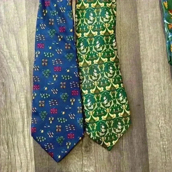 Ferragamo ties - Picture 3 of 6